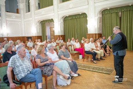 Emlékvagyonunk Gaál János restaurátor szemével – új kiállítás nyílt a Szent Korona Galériában